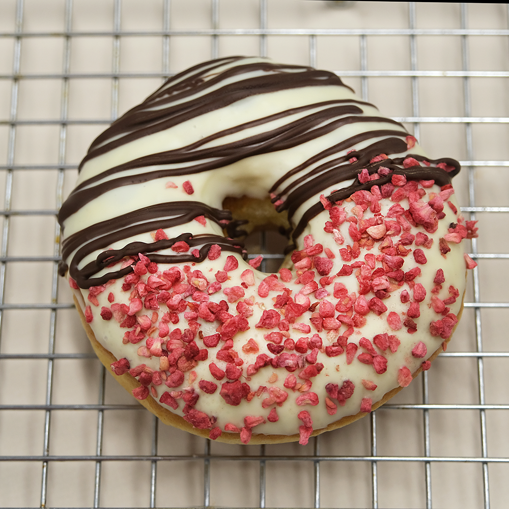 White Chocolate Raspberry – Crazydayzdoughnuts